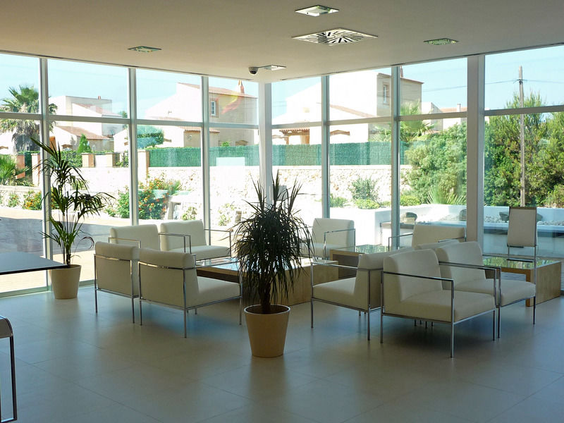 Cales De Ponent Apart-hotel